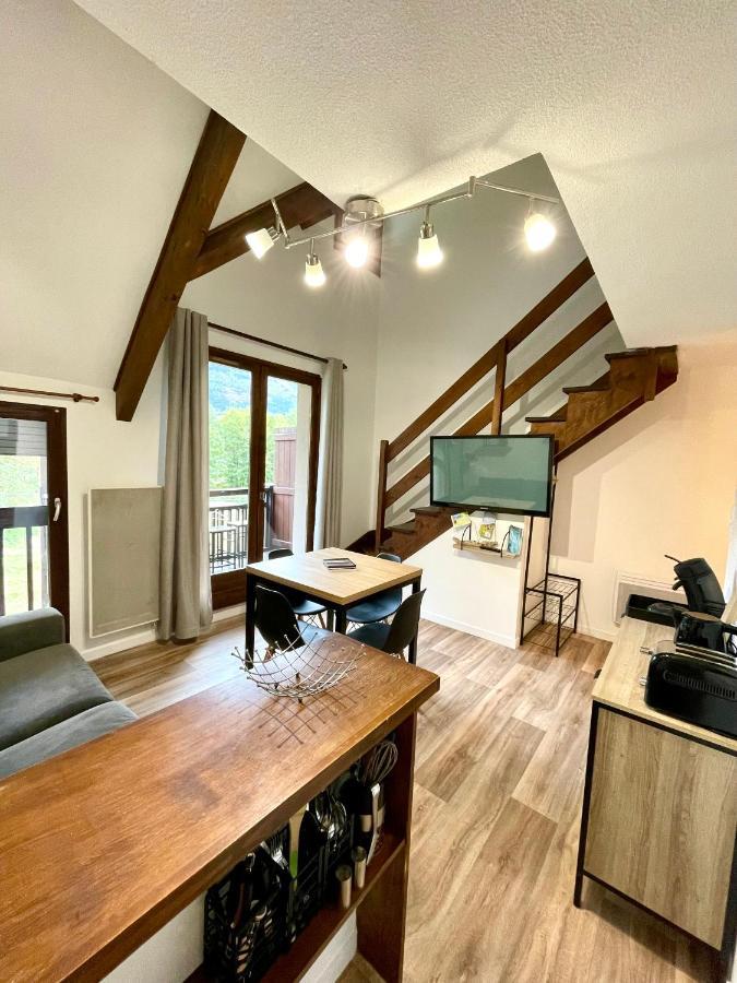 Duplex Du Pailhet, T3 Neuf, Vue Montagne, Parking, Navette Et 2 Velos A Disposition Gratuitement Bagneres-de-Luchon Bagian luar foto